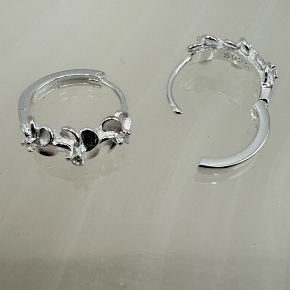 2/$30 Genuine 925 Sterling Silver Floral Hoop Earrings - Picture 9 of 9